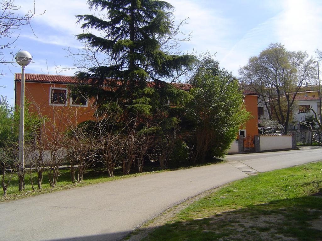 Villa Helena Пула Екстериор снимка