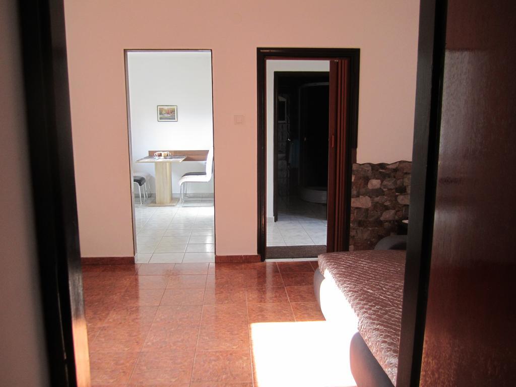 Villa Helena Пула Екстериор снимка